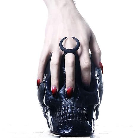 eclipse-ring-skull-rogue-wolf