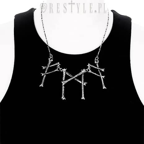 viking-runic-necklace-restyle-doll
