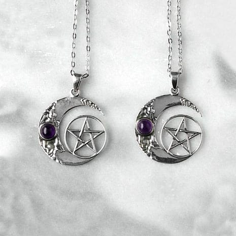 moon-pentagram-sterling-silver-necklaces-close-up-hellaholics