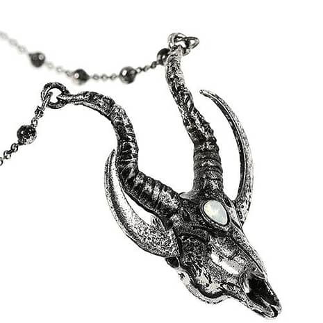 silver-crescent-skull-pendant-restyle-hellaholics-side-2