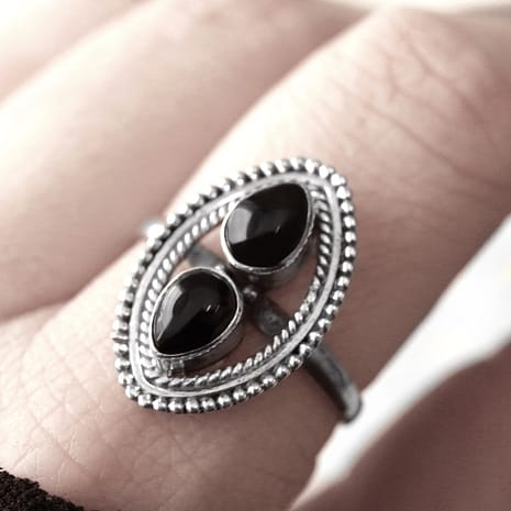 Alva silver onyx ring.
