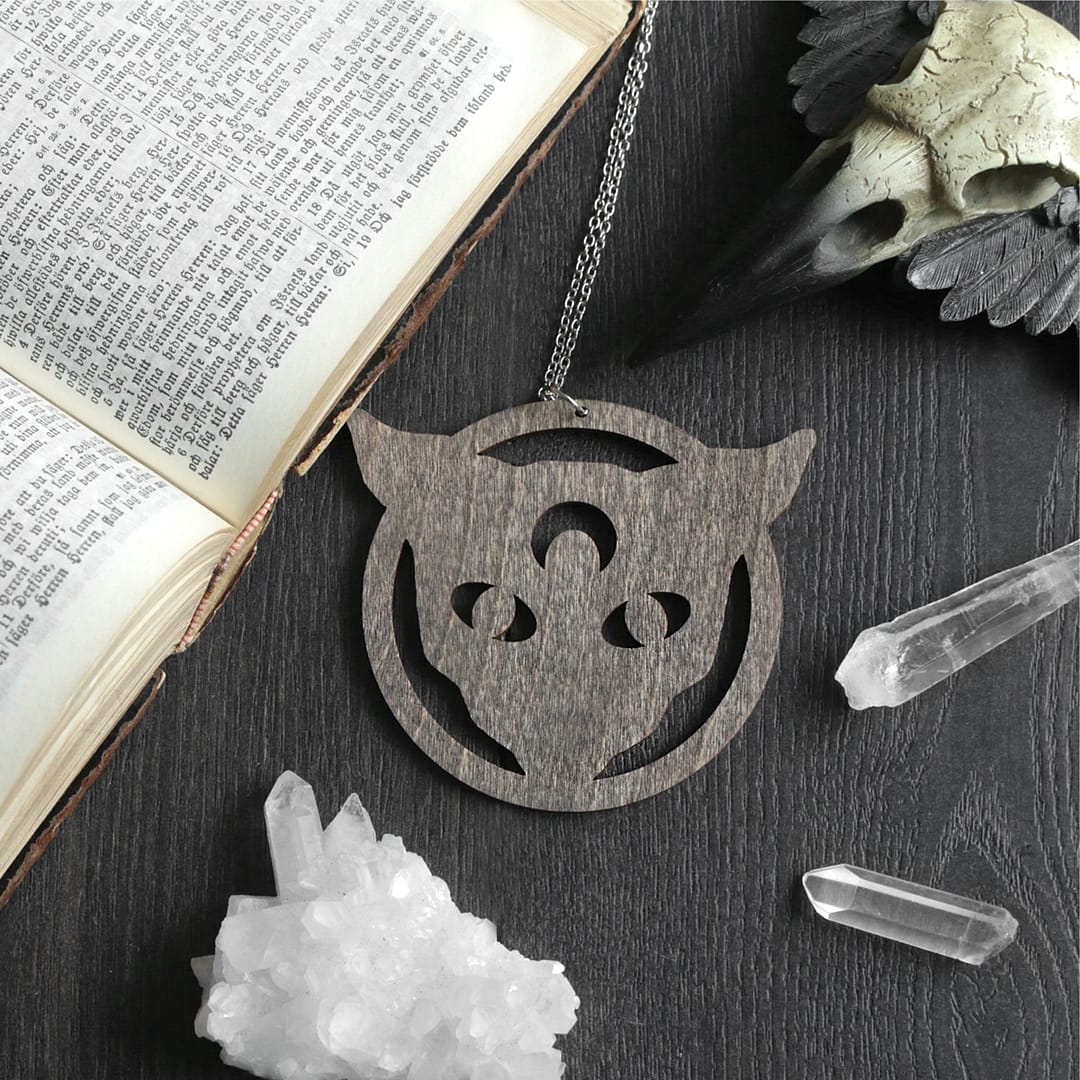 black-magic-cat-necklace-brown-hellaholics black-magic-cat-necklace-brown-hellaholics