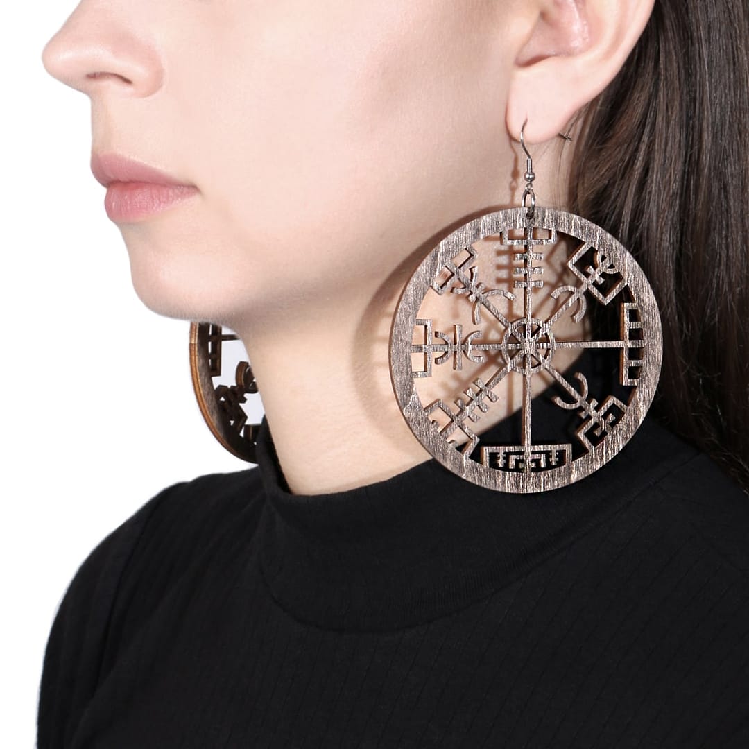vegvisir-wooden-earrings-brown-hellaholics vegvisir-wooden-earrings-brown-hellaholics