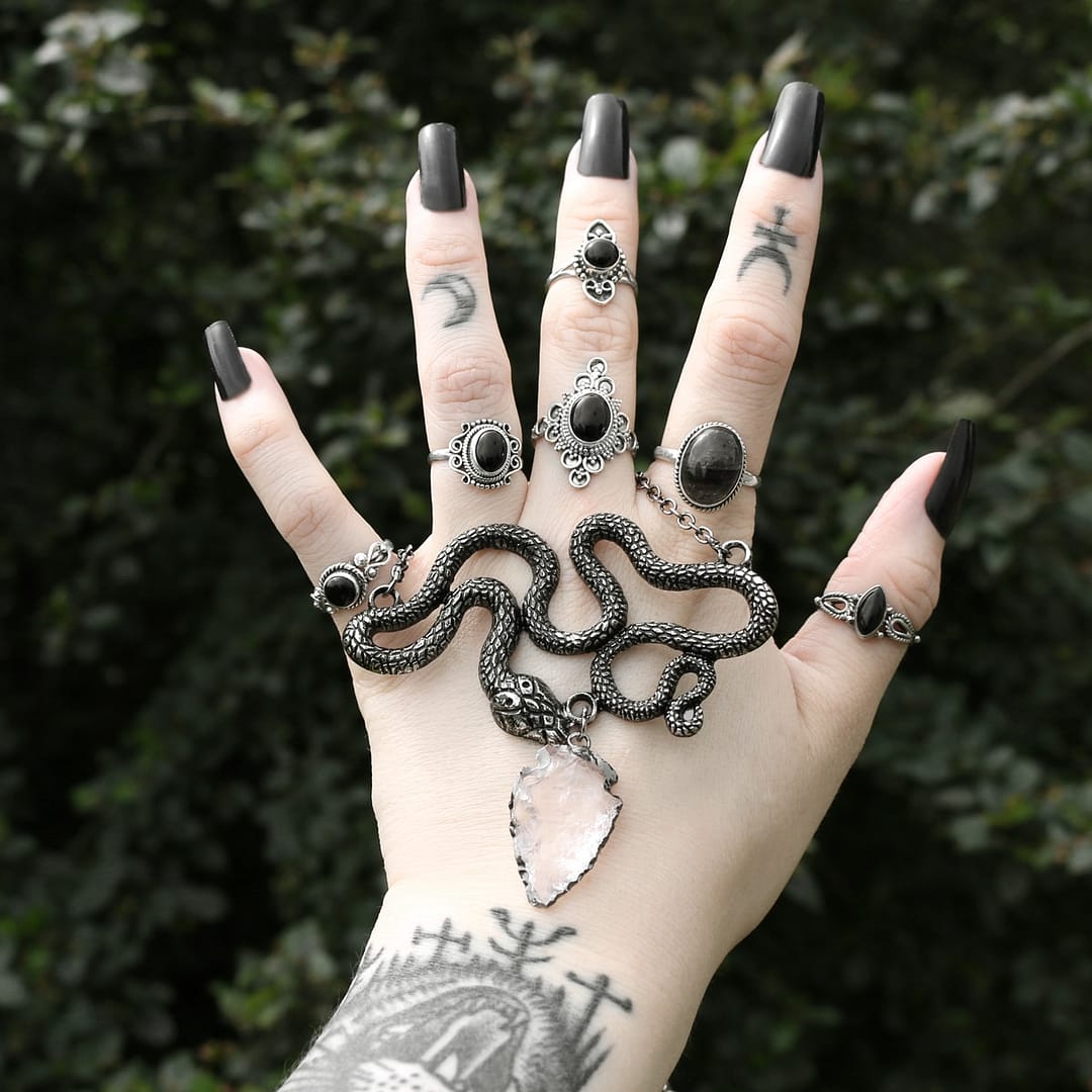 entwine-serpent-necklace-restyle-sterling-silver-rings-hellaholics entwine-serpent-necklace-restyle-sterling-silver-rings-hellaholics