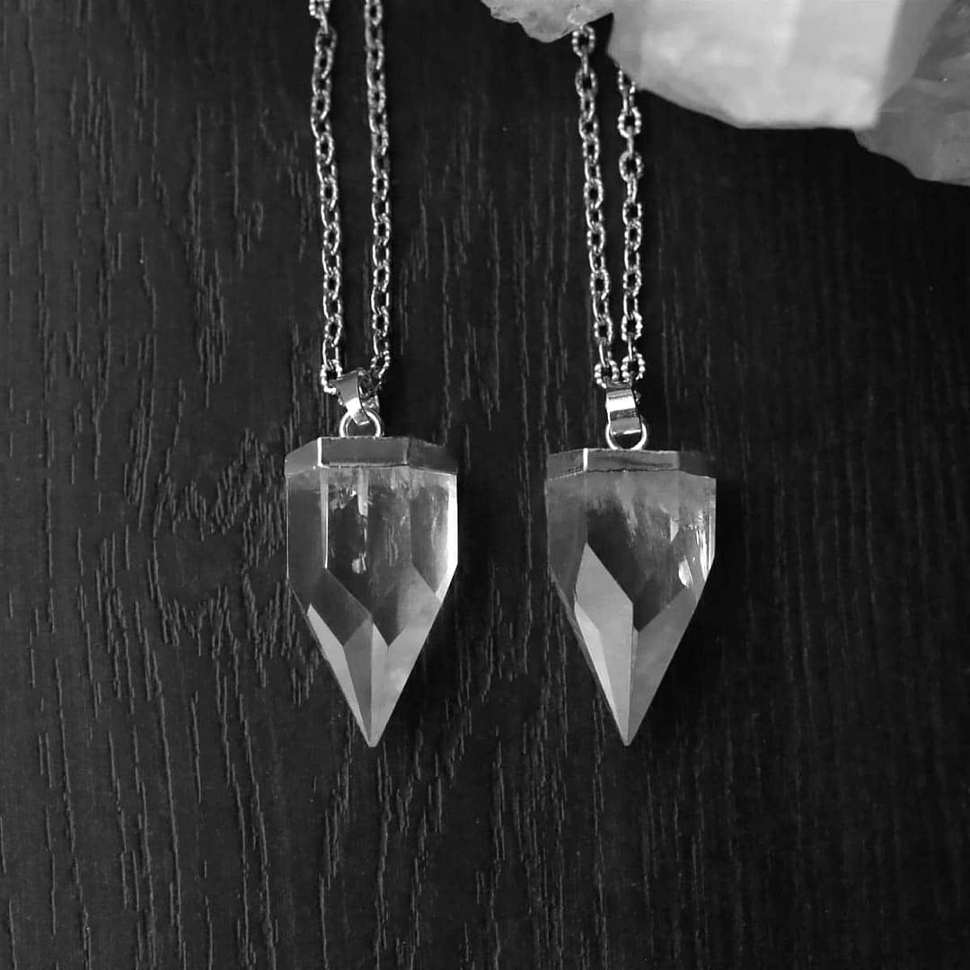queen-of-the-light-clear-quartz-necklaces-hellholics queen-of-the-light-clear-quartz-necklaces-hellholics