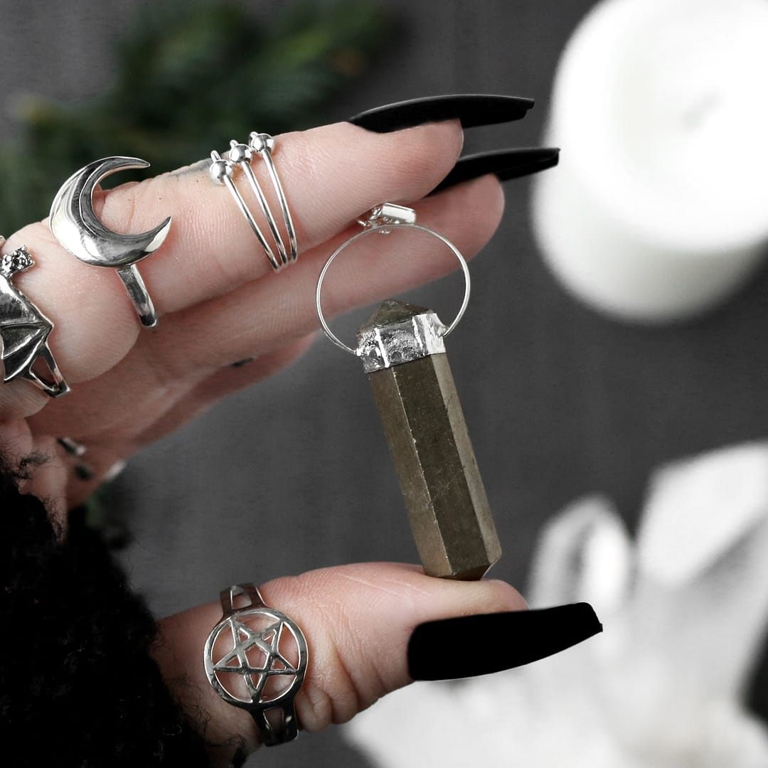levatite-pyrite-necklaces-sterling-silver-rings-pentagrma-bat-moon-hellaholics (1) levatite-pyrite-necklaces-sterling-silver-rings-pentagrma-bat-moon-hellaholics (1)