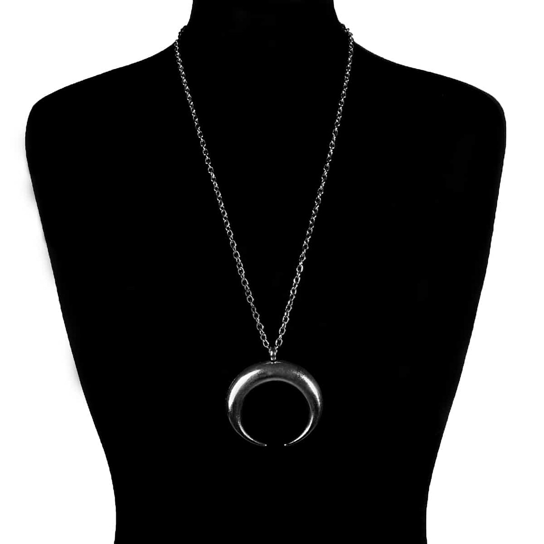 hunting-moon-xl-amulet-necklace-hellaholics hunting-moon-xl-amulet-necklace-hellaholics
