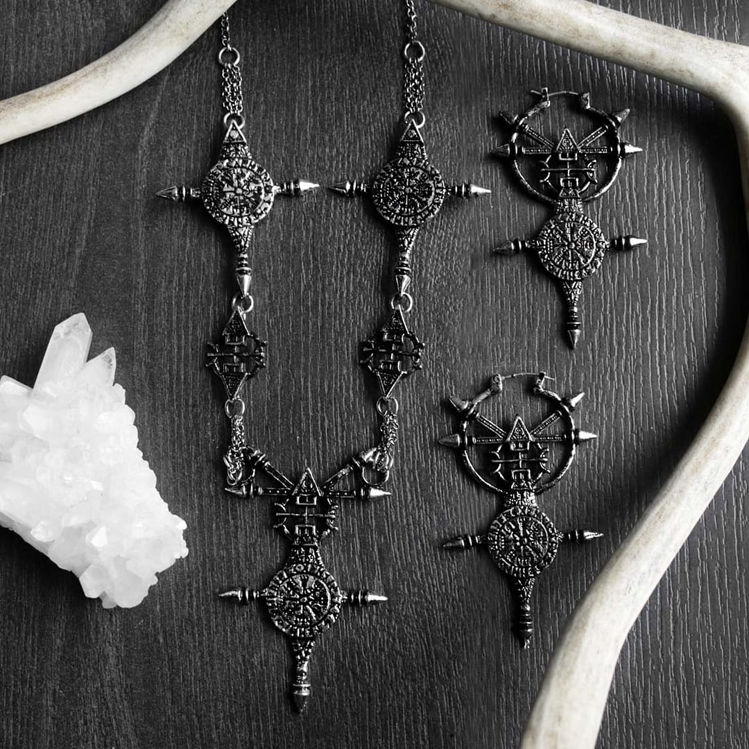 vegvisir-necklace-and-vegvisir-silver-earrings-restyle-sold-hellaholics vegvisir-necklace-and-vegvisir-silver-earrings-restyle-sold-hellaholics