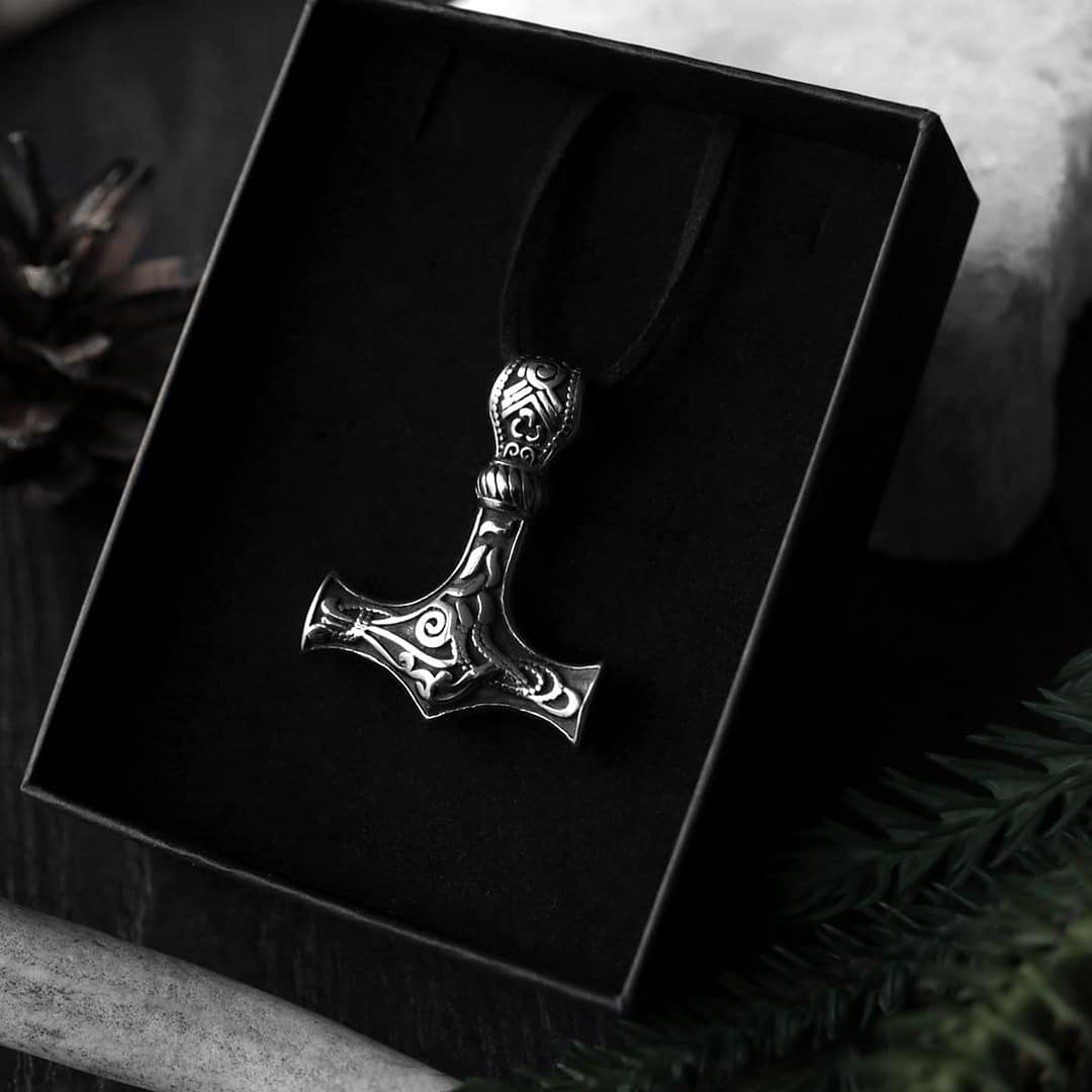 thors-hammer-stainless-steel-necklace-hellaholics thors-hammer-stainless-steel-necklace-hellaholics