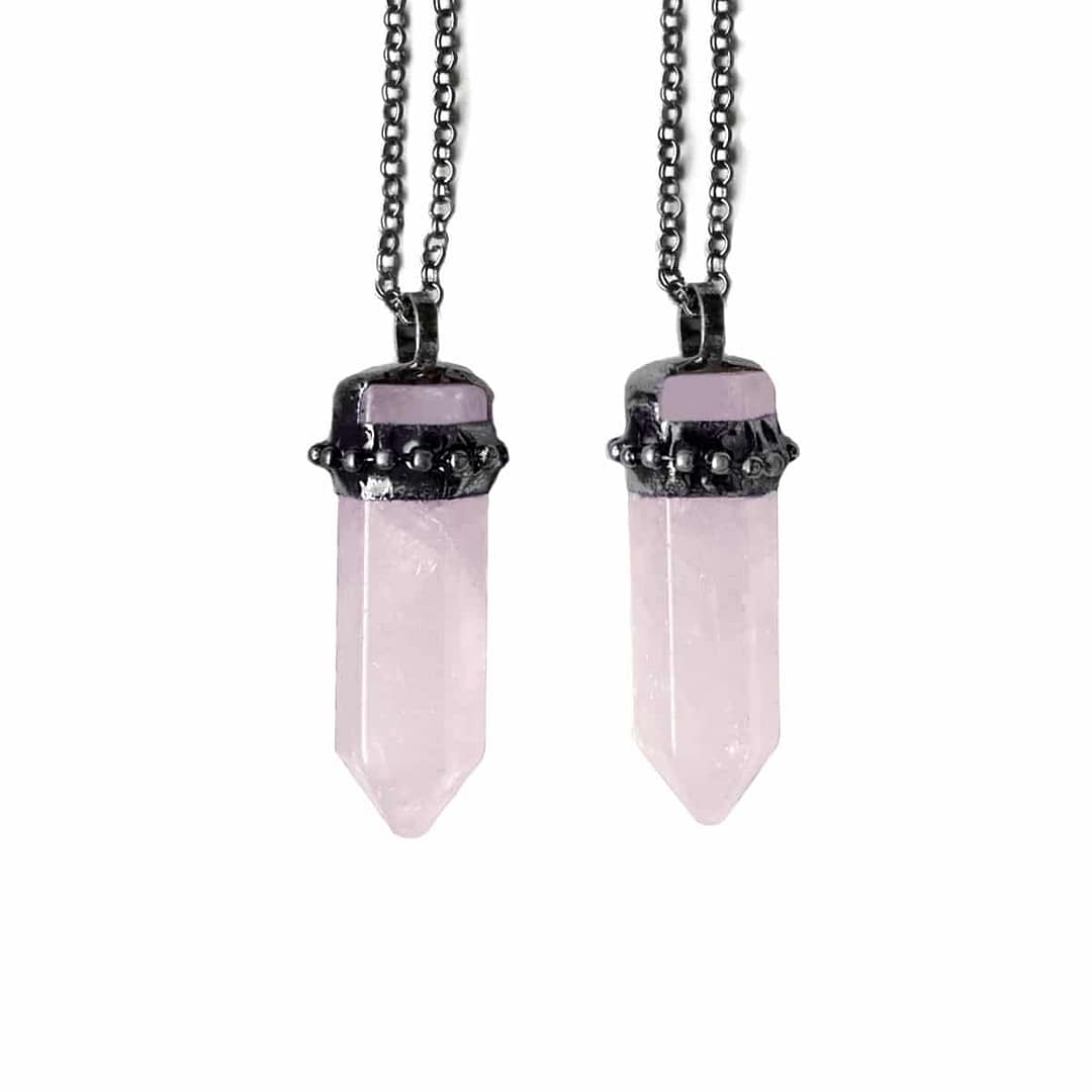 zaria-rose-quartz-gun-metal-necklace-hellaholics