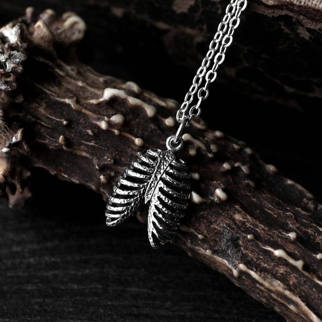ribcage-silver-necklace-close-up-hellaholics ribcage-silver-necklace-close-up-hellaholics