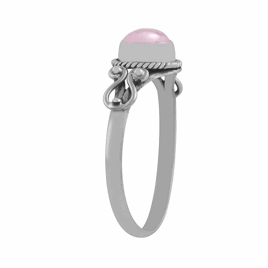 amaya-rose-quartz-silver-ring-2-hellaholics amaya-rose-quartz-silver-ring-2-hellaholics