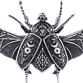 occult-beetle-pendant-close-up-necklace-restyle-hellaholics