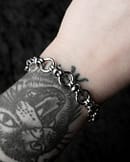 harley-stainless-steel-round-link-bracelet-hellaholics-on-wrist