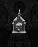 gothic-style-reliquary-skull-silver-pendant-front-hellaholics