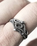 duo-snake-sterling-silver-ring-finger-close-up-hellaholics