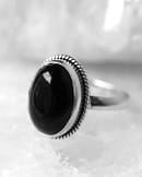 gaia-woman-black-onyx-ring-silver-mood-light-close-up-hellaholics