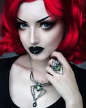 emerald-venom-necklace-alchemy-england-model-obsidiankerttu-sold-by-hellaholics