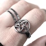 pentagram-stainless-steel-ring-close-up-hellaholics