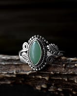 devana-vibrant-green-aventurine-ring-silver-hellaholics