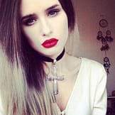 rachel-georgina-wears-hellaholic-bold-skull-cross-necklace