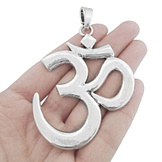 ohm-xl-amulet-necklace