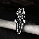 skull-and-bones-silver-ring-2-hellaholics (1)