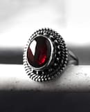 nathalia-garnet-stone-close-up-hellaholics (1)