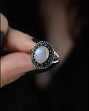 styling-nathalia-vintage-moonstone-silver-ring-1