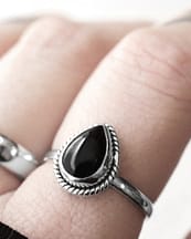 elara-silver-onyx-ring-close-up-hellaholics