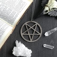 pentagram-wooden-necklace-hellaholics