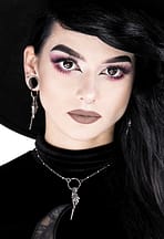 magic-wand-hand-necklace-restyle-hellaholics-model