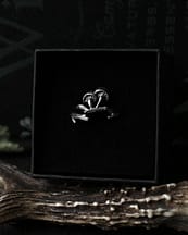 woodland-mushroom-silver-ring-close-up-hellaholics (2)