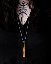 lavantia-tiger-eye-necklace-hellaholics