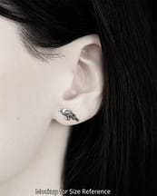 poe-raven-earrings-silver-studs-model-hellaholics-1