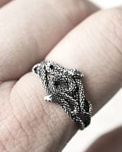 duo-snake-sterling-silver-ring-finger-close-up-hellaholics