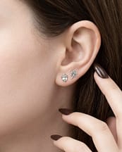 autumn-nature-earrings-silver-studs-set-model-look-hellaholics