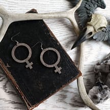 feminist-wooden-earrings-brown-hellaholics