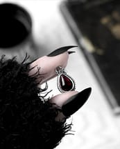 isolde-teardrop-garnet-crystal necklace-hellaholics-size