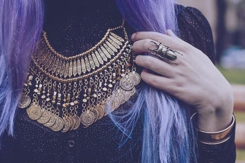 DETAILS MARY MISANTROPIC