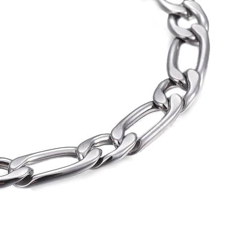 cherie-stainless-steel-chain-bracelet-hellaholics-close-up