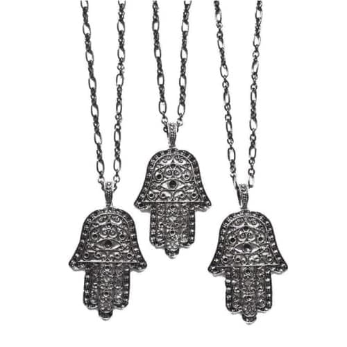 hamsa-hand-necklace-hellaholics hamsa-hand-necklace-hellaholics