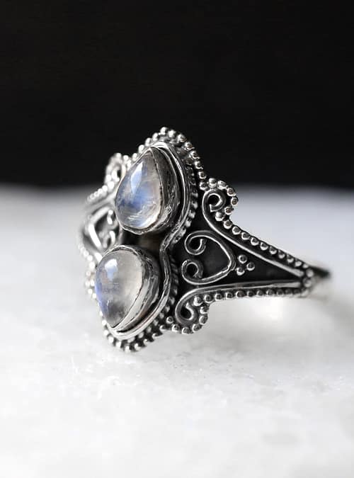 naomi-moonstone-silver-ring-close-up-hellaholics