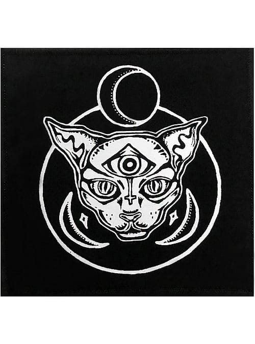 celestial-cat-patch-by-hellaholics-artwork-by-amanda-goldie-de-aguiar