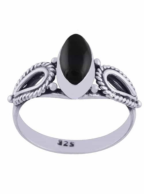 nea-sterling-silver-onyx-ring-side