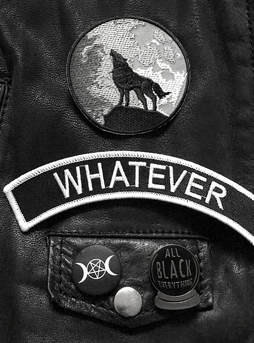 patches-by-extreme-largness-and-pins-by-pretty-in-punk