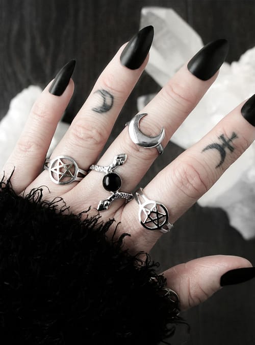 pentagram-silver-rings-duo-serpent-onyx-silver-ring-hunting-moon-silver-ring-hellaholics (2)