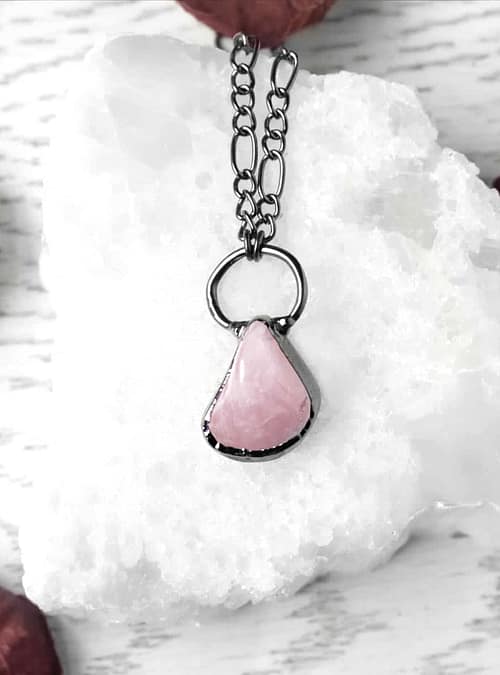 spirit-orb-rose-quartz-gunmetal-necklace-hellaholics