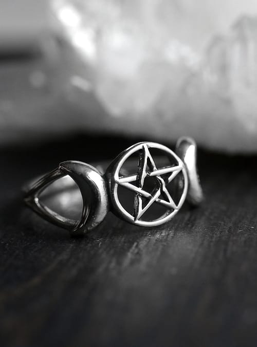 triple-moon-pentagram-sterling-silver-ring-hellaholics