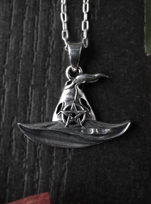 witches-hat-silver-pendant-hellaholics